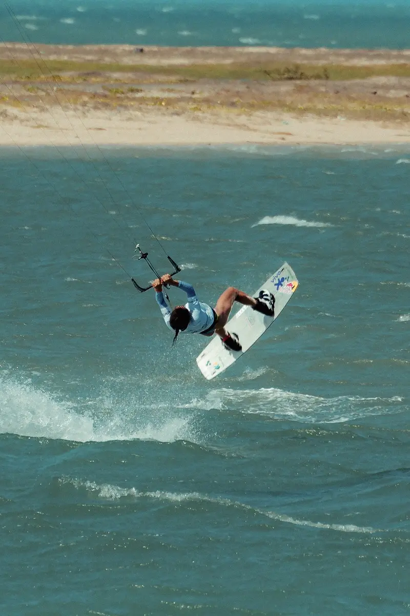 Imagem da notícia GKA World Kite Fest 2026: Bruna Kajiya e Erick Anderson avançam às semifinais no Ceará