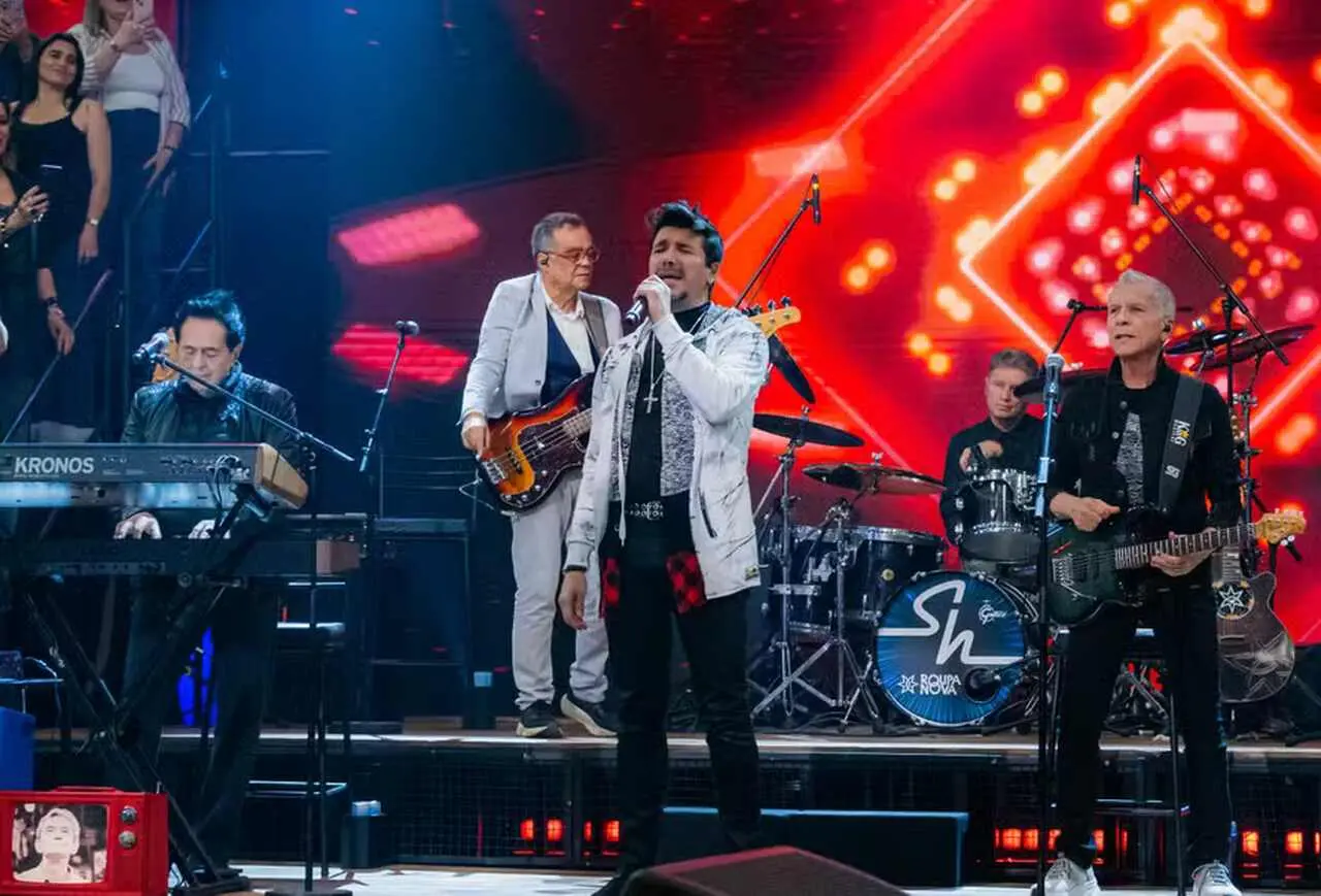 Imagem da notícia 'Roupa Nova' e 'Sorriso Maroto' participam do Altas Horas em encontro de gerações da música 