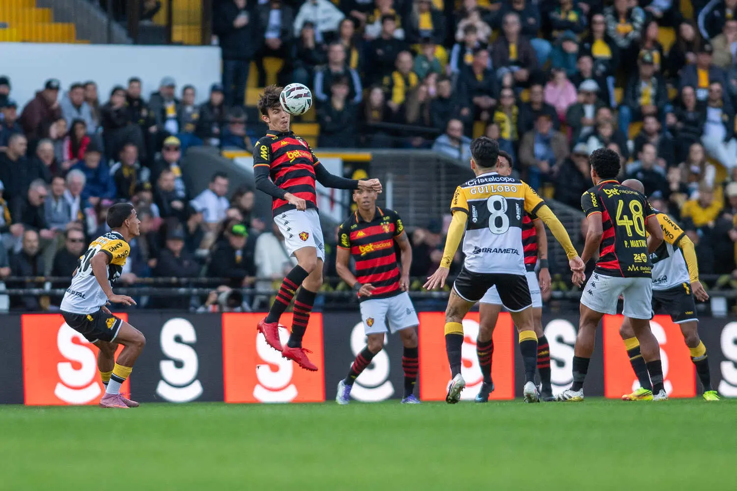 Imagem da notícia Jogos de sexta na TV: veja onde assistir e horário das partidas desta sexta-feira (23)