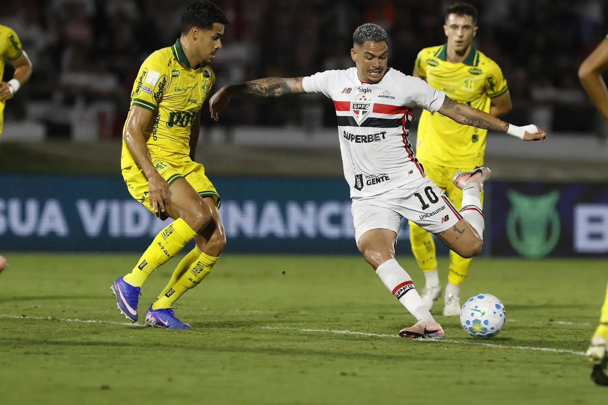Imagem da notícia Jogos de sábado na TV: veja onde assistir e horário das partidas deste sábado (24)