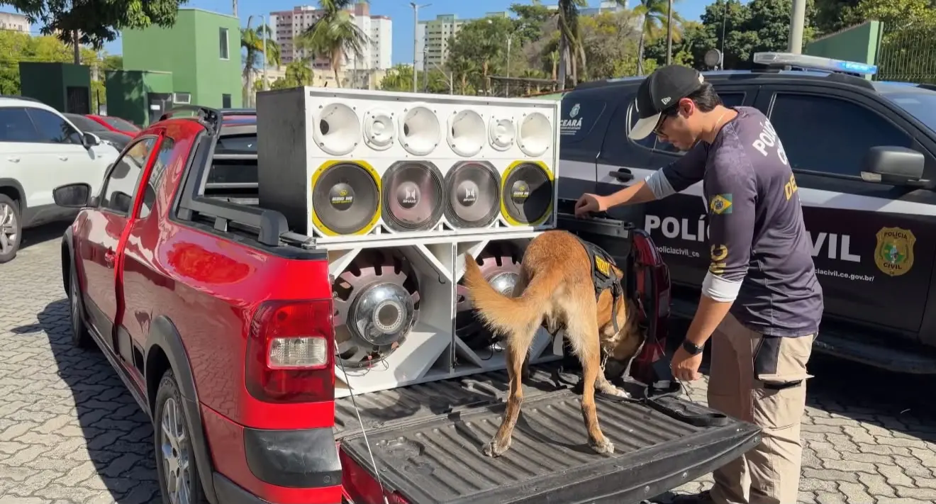 Imagem da notícia Motorista é preso e Polícia apreende 90 quilos de 'supermaconha' escondida em caixas de som