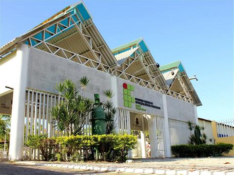 Imagem da notícia: IFCE prorroga inscrições para cursos técnicos com 4 mil vagas; saiba como se inscrever