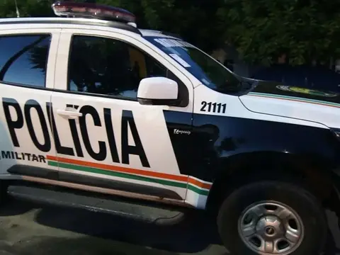Imagem da notícia: Criminosos arrombam portão, invadem quarto e matam jovem após colocá-lo de joelhos, em Tianguá