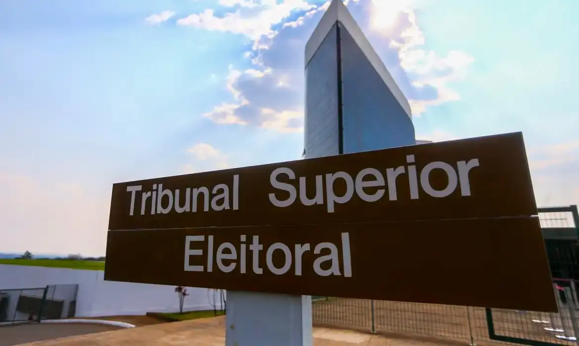Imagem da notícia 'Exército do Lula’: Meta, Google e X dizem ao TSE que não identificaram irregularidades no canal