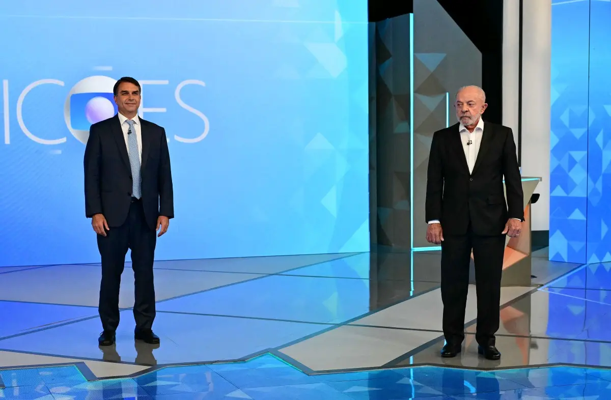 Imagem da notícia 'Você dá a mão e tira com os 9 dedos': Flávio critica inflação dos produtos no governo Lula