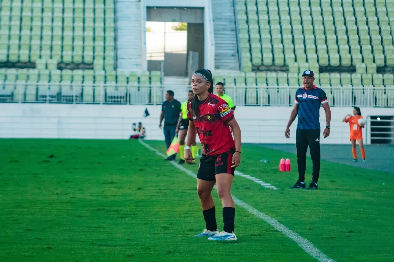 Imagem da notícia São Gonçalo e R4 se enfrentam neste sábado pelo Cearense Feminino