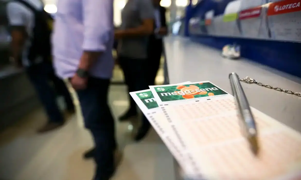 Imagem da notícia Sete apostas do Ceará acertam a quina e faturam R$ 697 mil; prêmio principal da Mega-Sena acumula 