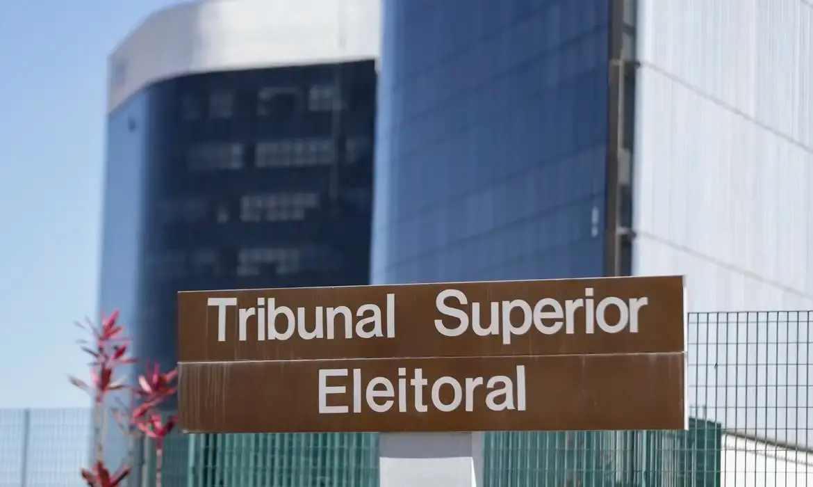 Foto da fachada do Tribunal Superior Eleitoral (TSE) em Brasília.