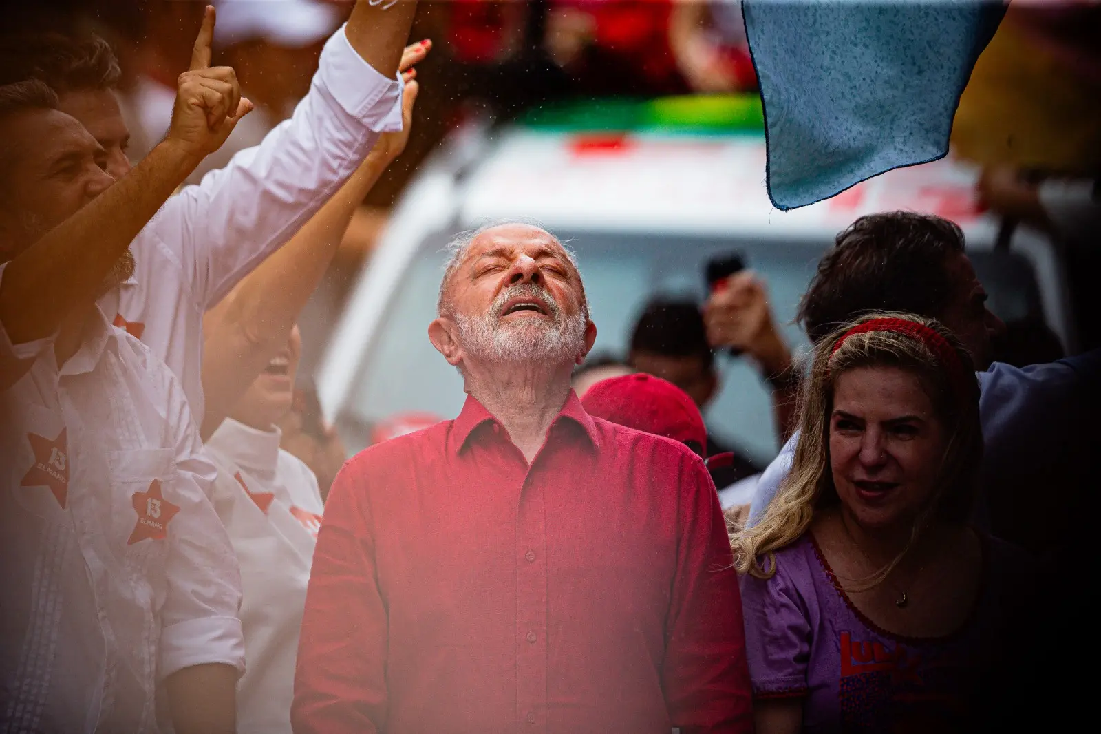 Imagem da notícia Lula é reeleito presidente do Brasil e vai para quarto mandato