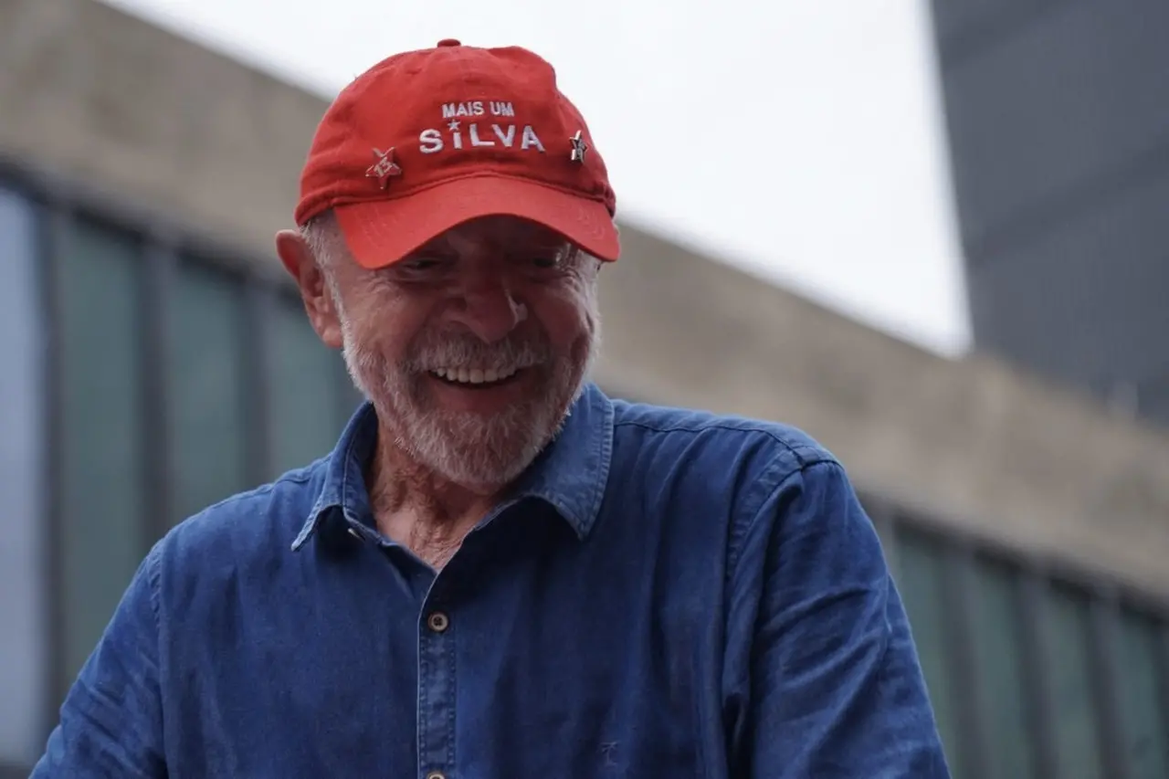 Imagem da notícia Lula é o primeiro presidente a se eleger após perder no primeiro turno