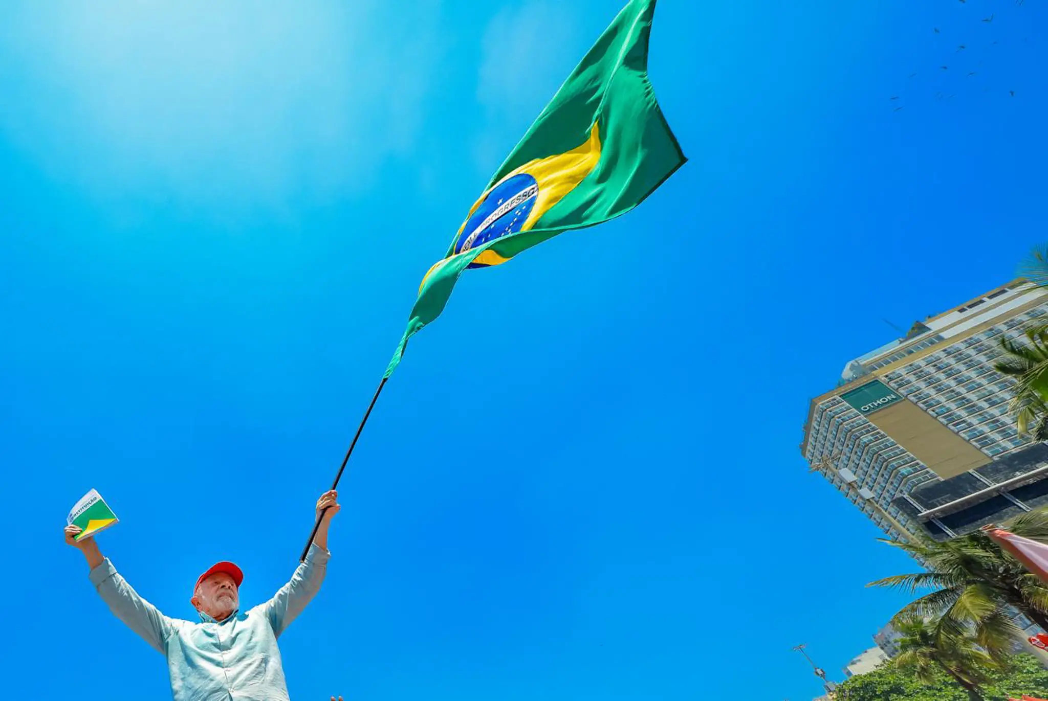 Imagem da notícia Com 64,2 milhões de votos, Lula bate o próprio recorde e é o presidente mais votado da história