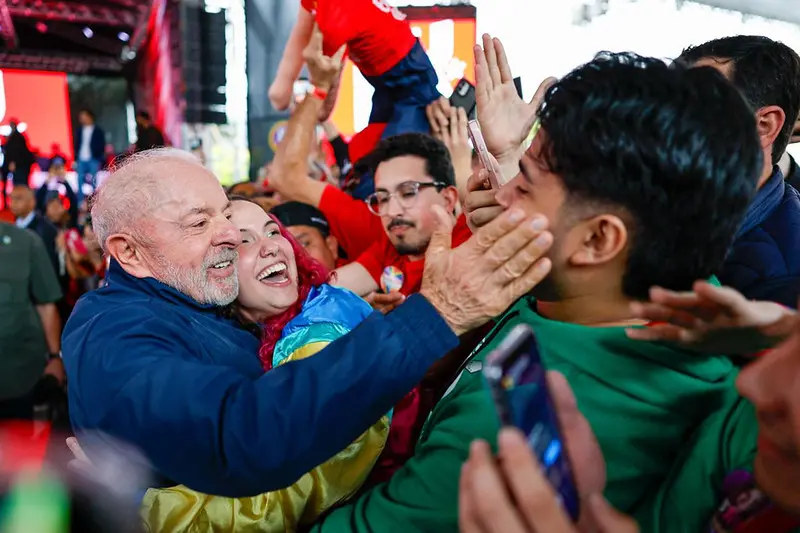 Imagem da notícia Lula cresce 291 mil votos no 2º turno em Santa Catarina e chega a 30,58%