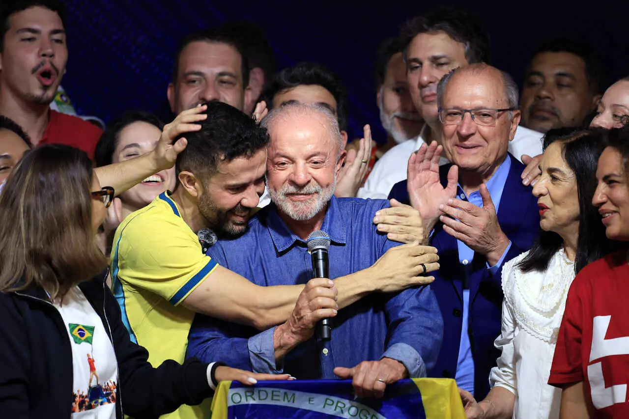 Imagem da notícia Reeleito aos 80 anos, Lula é o presidente mais velho da história do Brasil; veja ranking