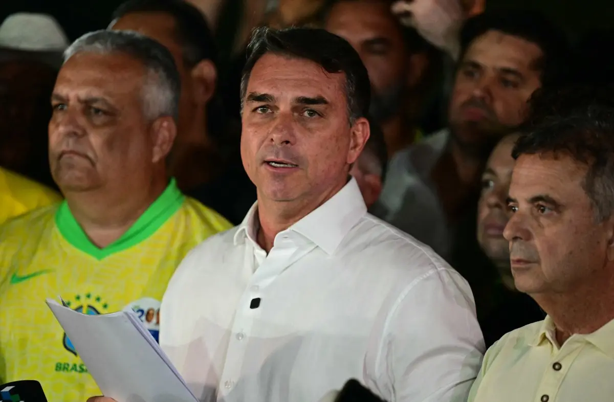 Imagem da notícia PL reconhece resultado das Eleições 2026, mas cobras 'esclarecimentos' após derrota de Flávio
