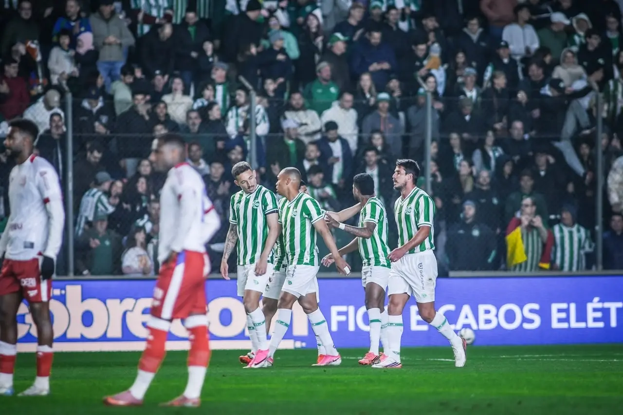 Imagem da notícia Náutico é goleado pelo Juventude e Ceará ganha uma posição na tabela; Time gaúcho entra no G2