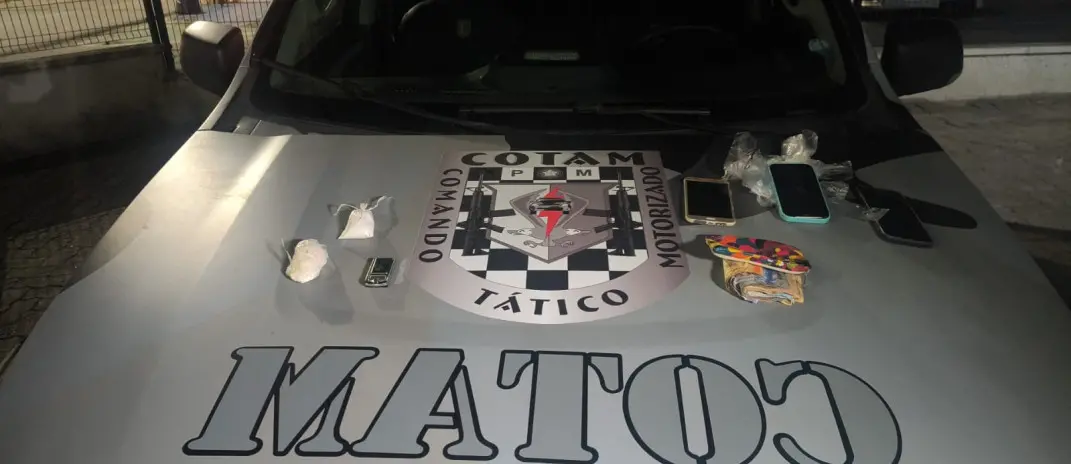 Imagem da notícia Cocaína é encontrada dentro de panetone em comércio de Fortaleza; proprietária é presa