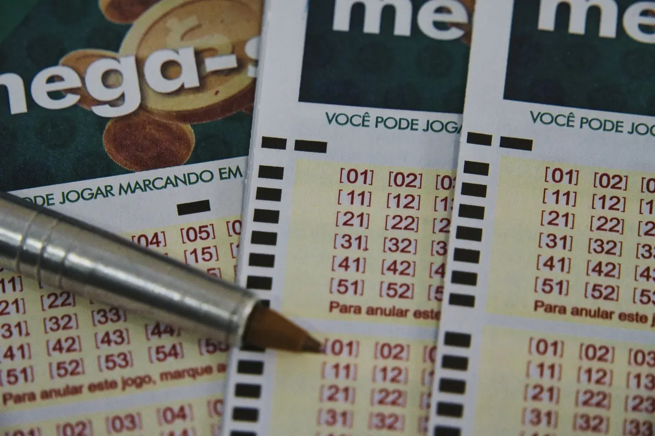 Imagem da notícia Mega-Sena 3077: aposta simples de Mato Grosso leva R$ 324,8 milhões