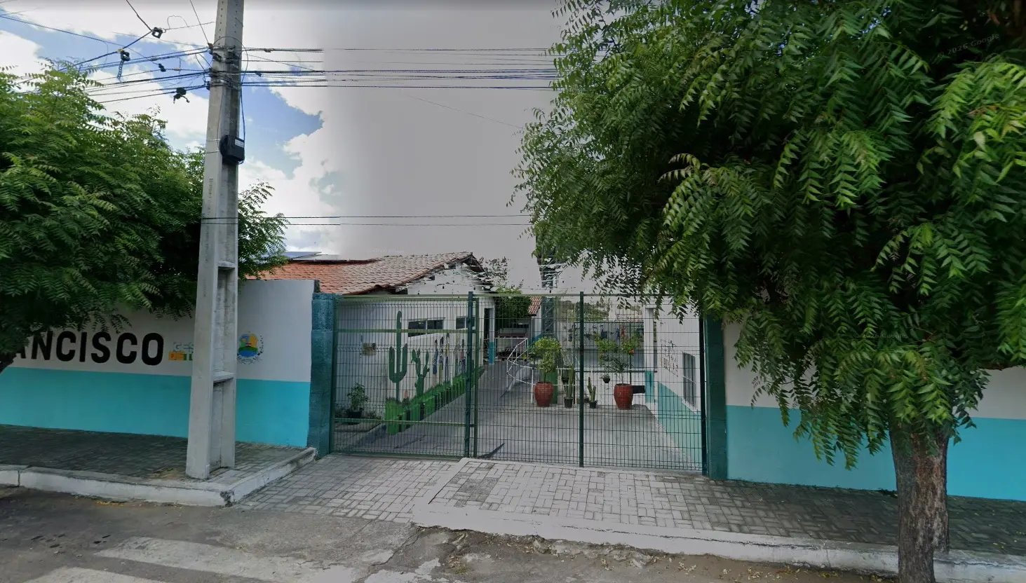 Imagem da notícia Criança de 10 anos é agredida em escola de Nova Russas; Polícia apura lesão corporal 