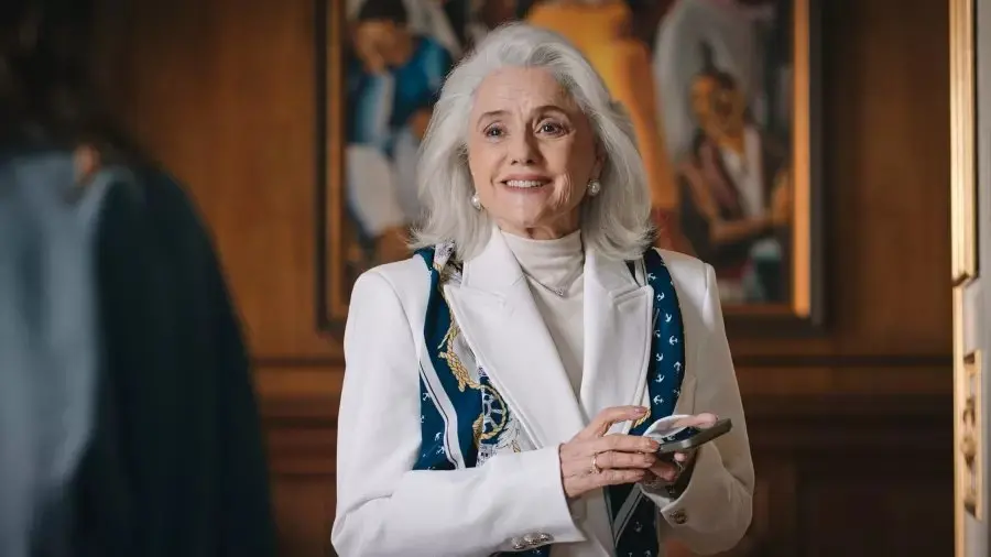 Imagem da notícia Marieta Severo faz 80 anos: relembre personagens marcantes da atriz em novelas, filmes e séries