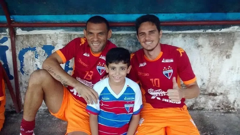 Guga também entrava em campo com jogadores em algumas ocasiões