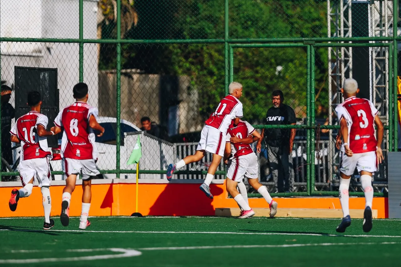O Bangu mostrou muita força coletiva e contou com muito barulho de sua torcida para vencer o jogo