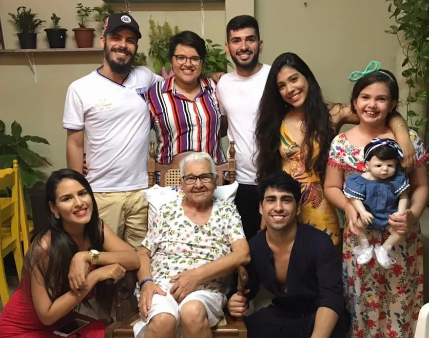 Maria Carmelina e a família