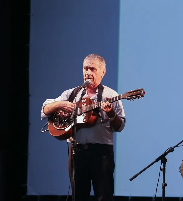 O cantador Geraldo Amâncio em um encontro pré-pandemia:  talento reverberado também na quarentena