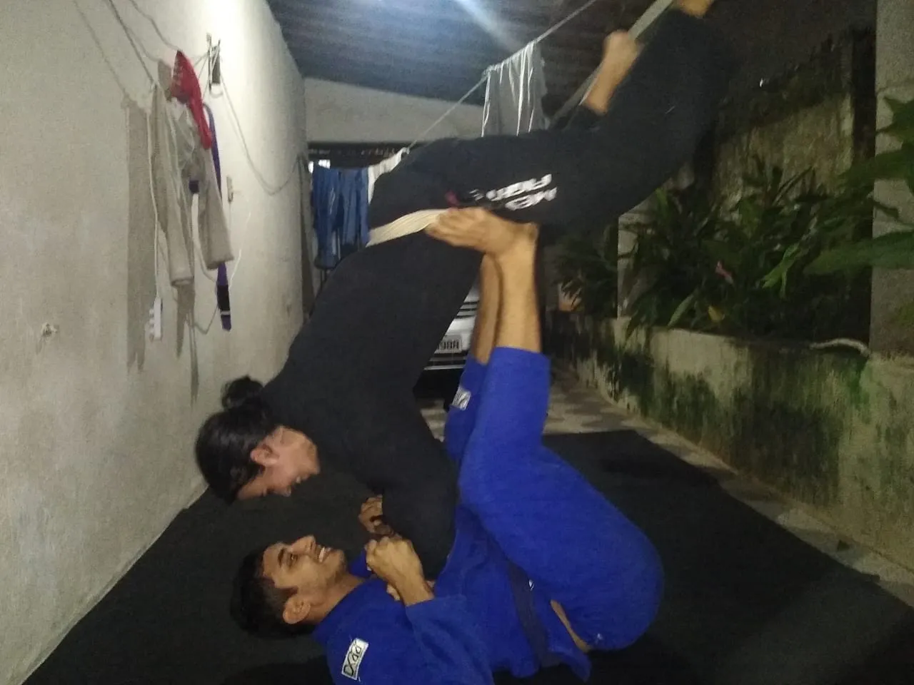 Marina Freire Porto e Anderson Brandão Pereira  aproveitaram o momento de convivência ininterrupta para desenvolverem mais atividades em conjunto, a exemplo da prática de esportes