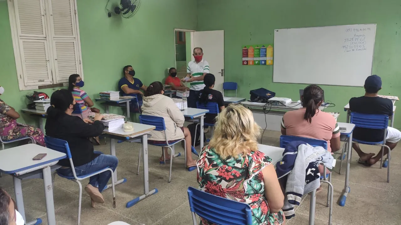 Reunião entre direção de escola em Mulungu e pais determinou o retorno híbrido das aulas