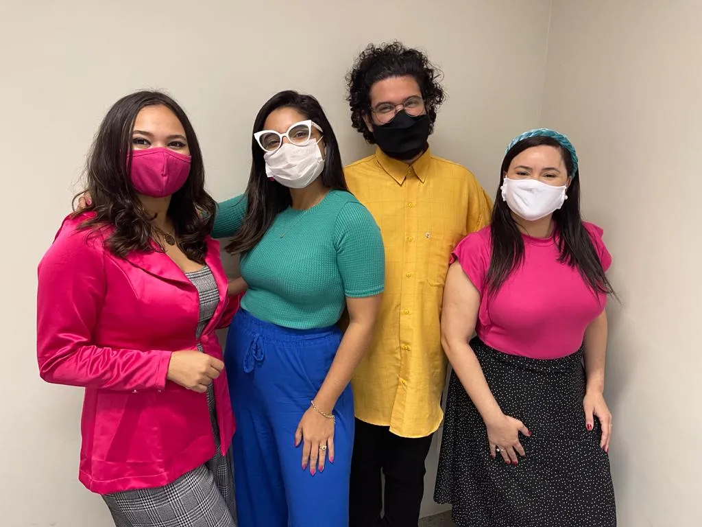 Suyanne Martins, Mariana Azevedo, Luan Pimentel, Michelly Ribeiro no estilo color block