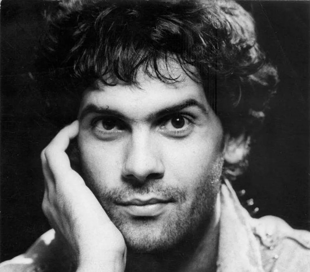 O cantor e compositor Cazuza é mencionado no documentário
