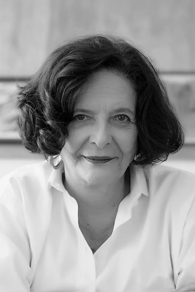 A professora, escritora e crítica literária Heloisa Buarque de Hollanda é a organizadora da antologia