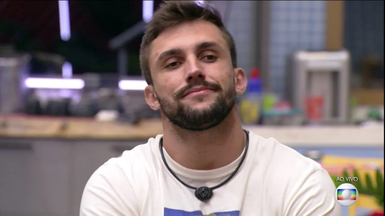 Arthur é um dos indicados ao paredão falso do BBB 21