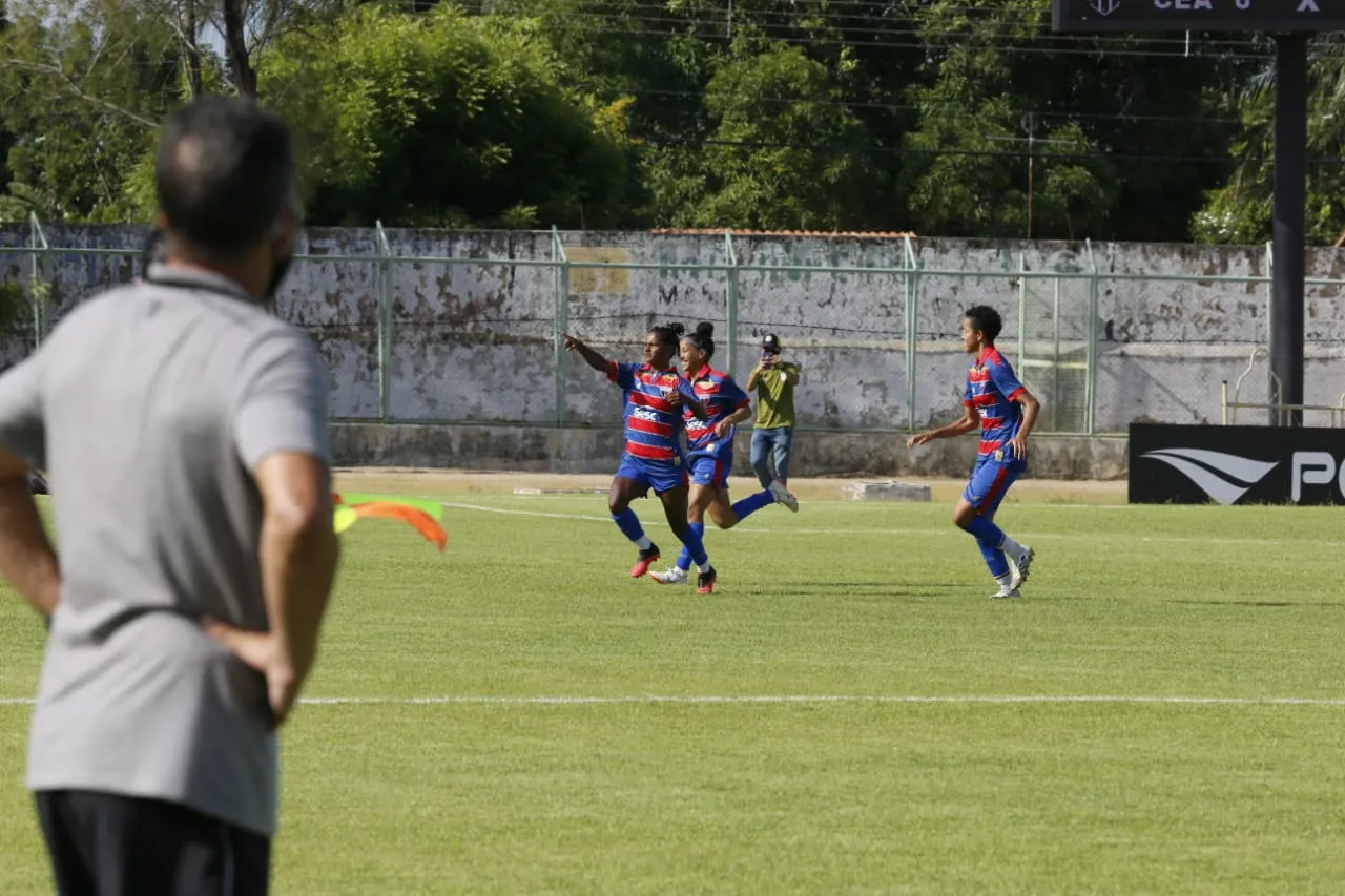 Taciana marcou o gol da vitória aos 14 minutos do 1° tempo
