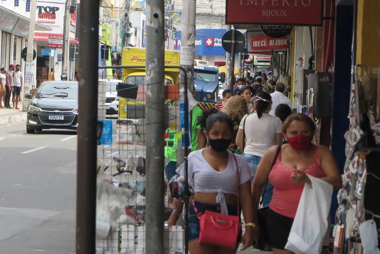Na região do Cariri, comerciantes receberam com protesto o novo decreto do Governo do Estado