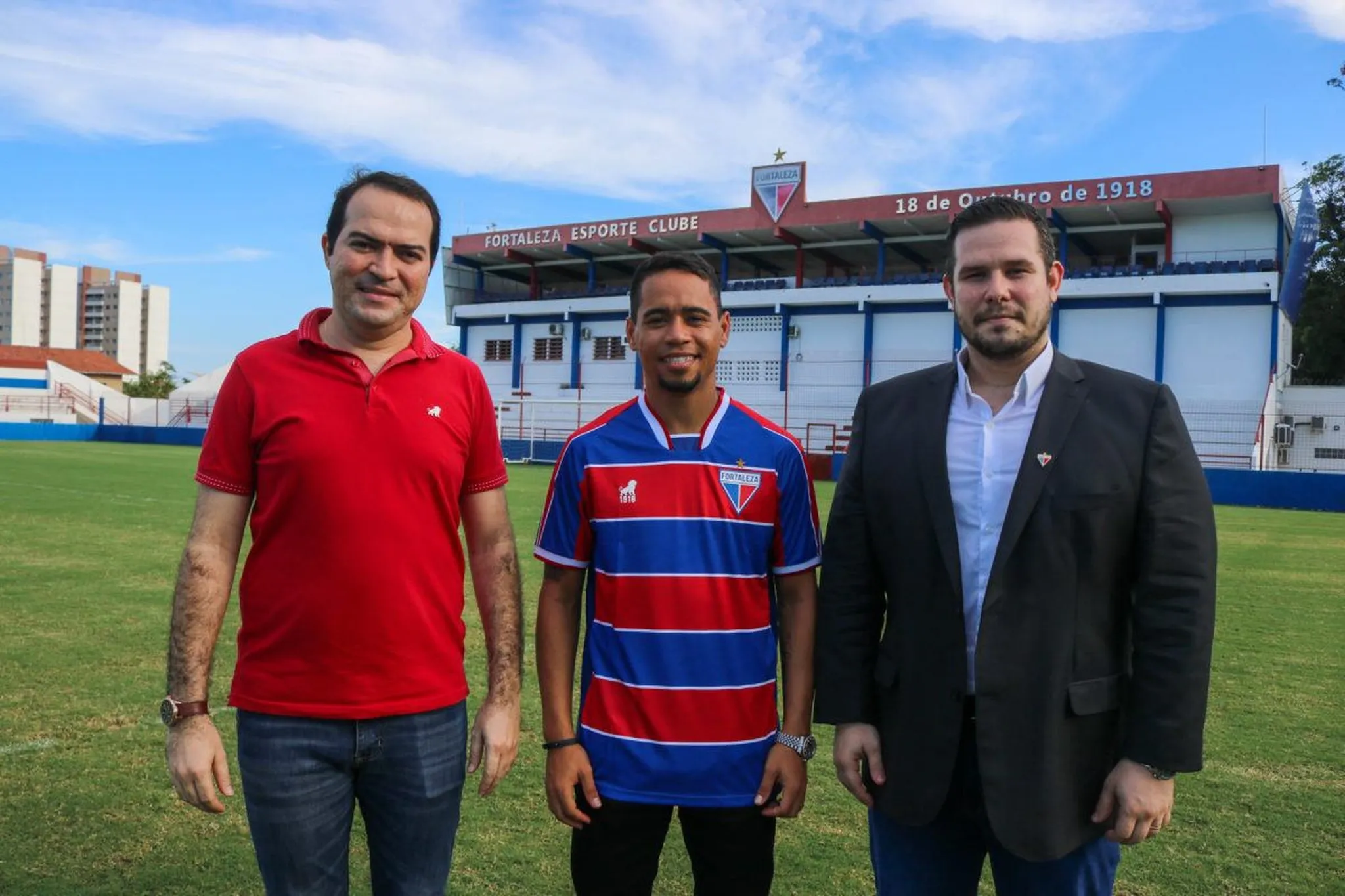 Yago Pikachu foi recepcionado pelo presidente Marcelo Paz e o Diretor de Futebol, Alex Santiago