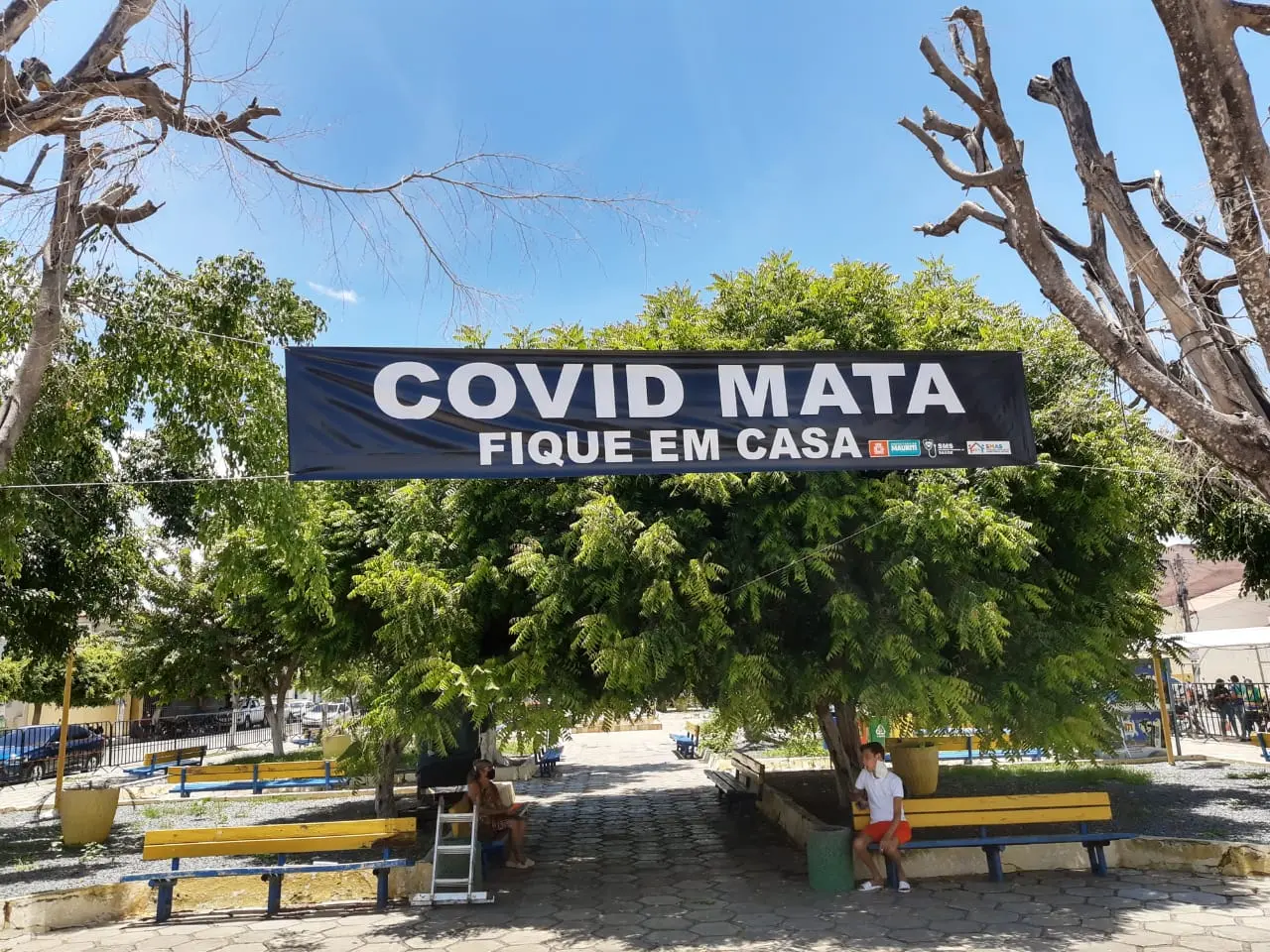 Cemitério cenográfico