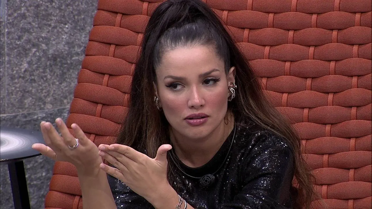Juliette conversa com brothers no BBB 21