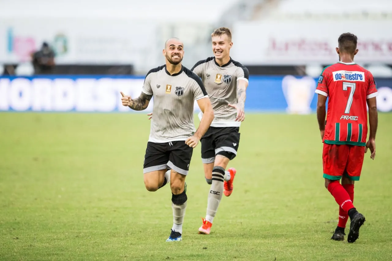 Felipe Vizeu marcou o 2° gol do Ceará na partida