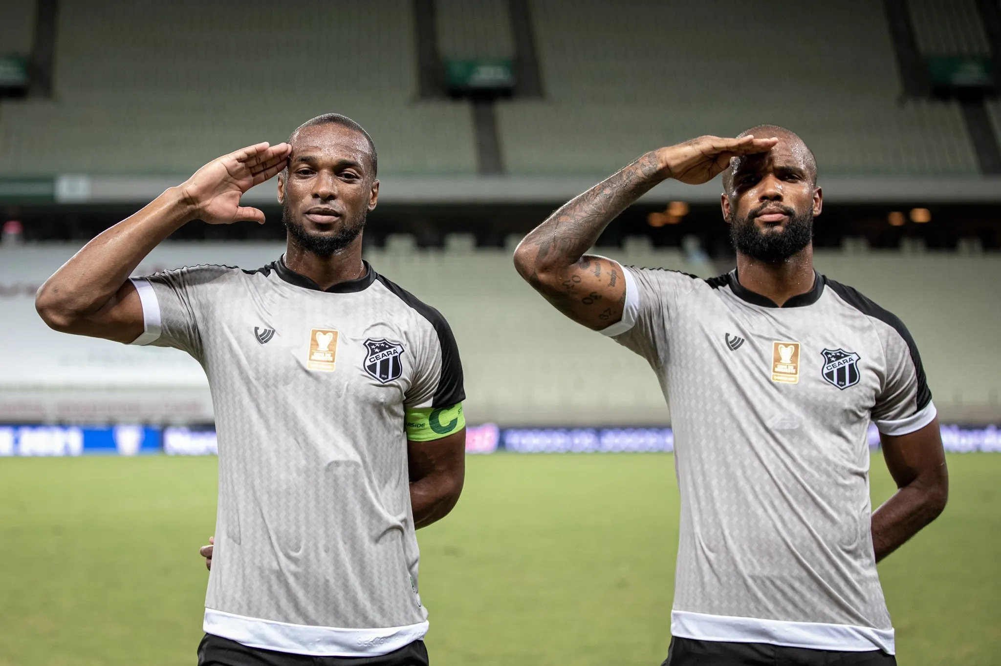 Luiz Otávio e Messias estão a três jogos sem sofrer gols