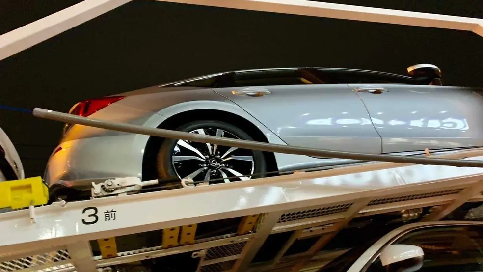 Novo Honda Civic 2022 flagrado em caminhão-cegonha