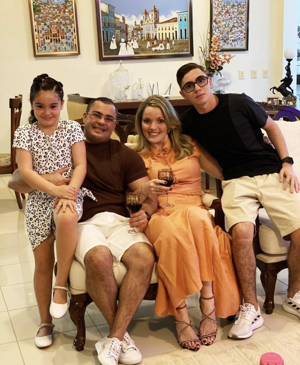 Marcelo Diogo, Natália e os filhos: Marcelo e Sarah.