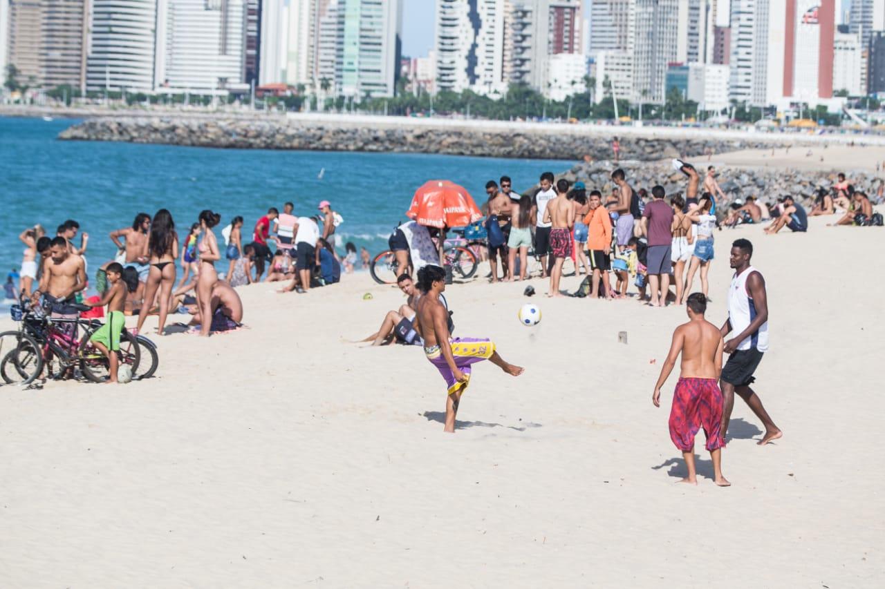 Aglomerações na Praia dos Crushs