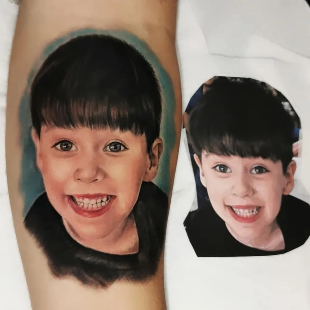 Tatuagem foi feita nessa quinta-feira (6).