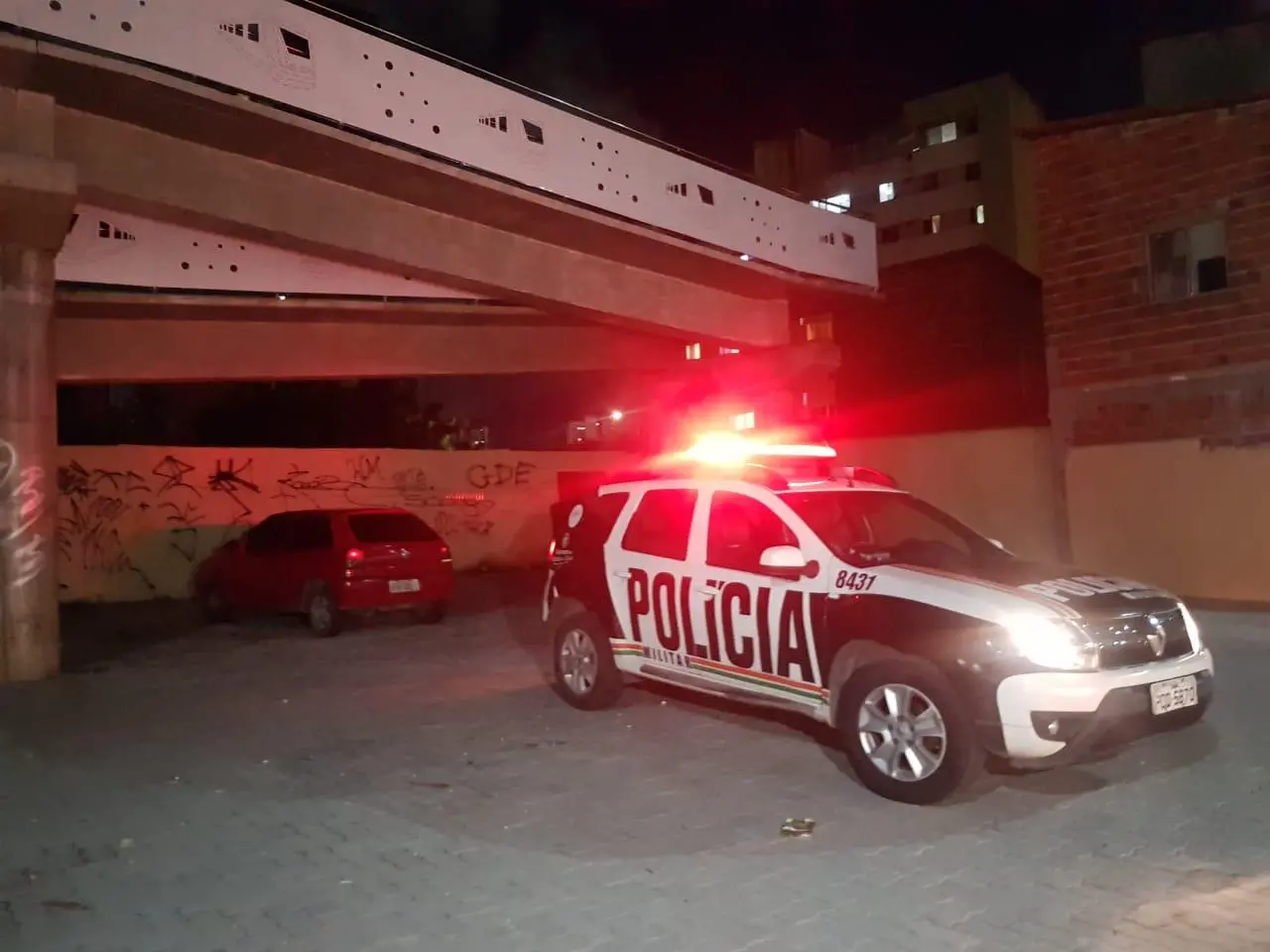 Polícia Militar apreendeu automóvel utilizado no delito