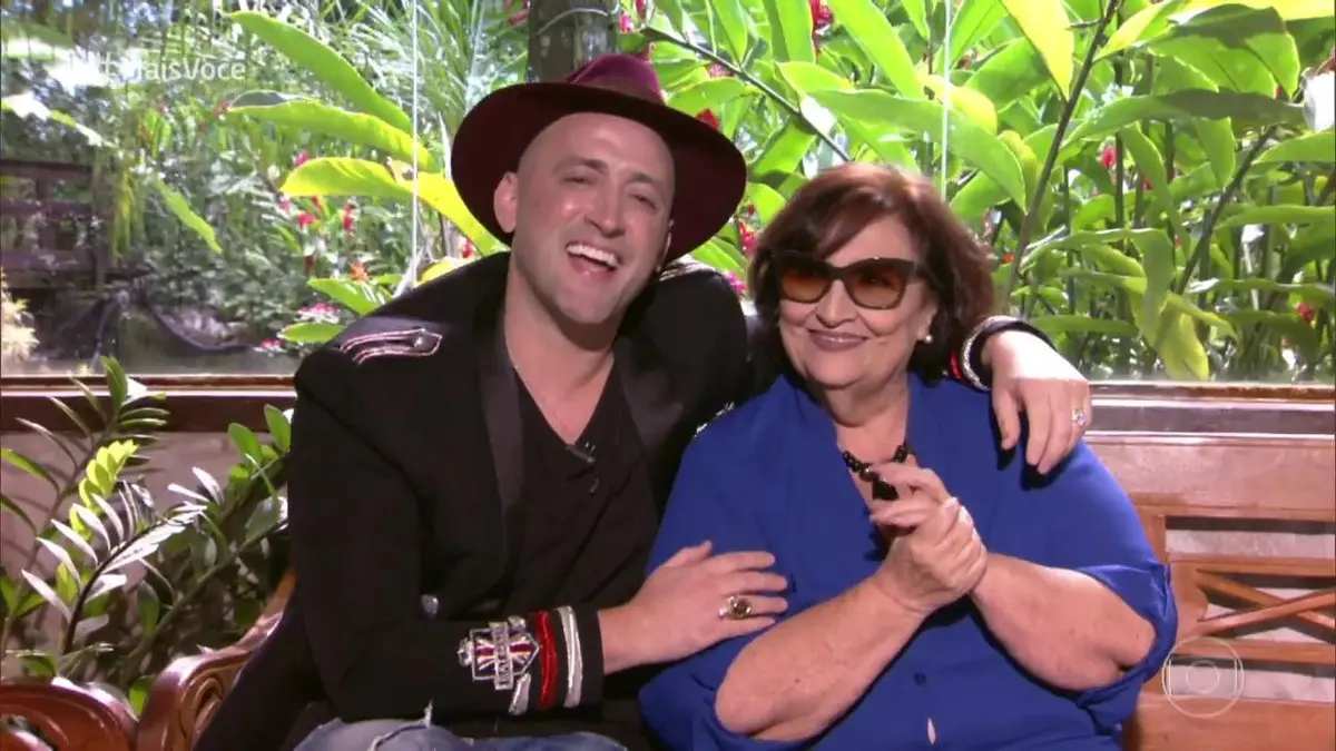 Paulo Gustavo e Déa Lúcia em participação no Mais Você