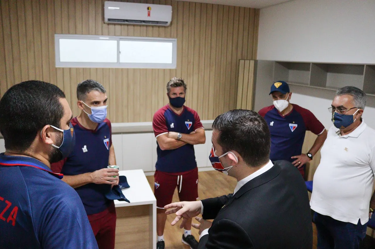 Vojvoda conheceu a estrutura do Fortaleza nesta segunda-feira (10)