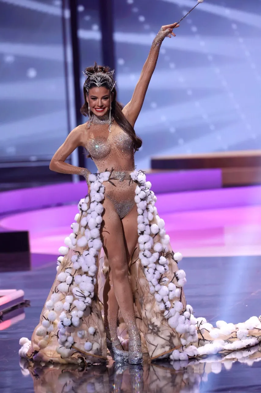 Misses se apresentaram com traje de gala no último dia 13 de maio