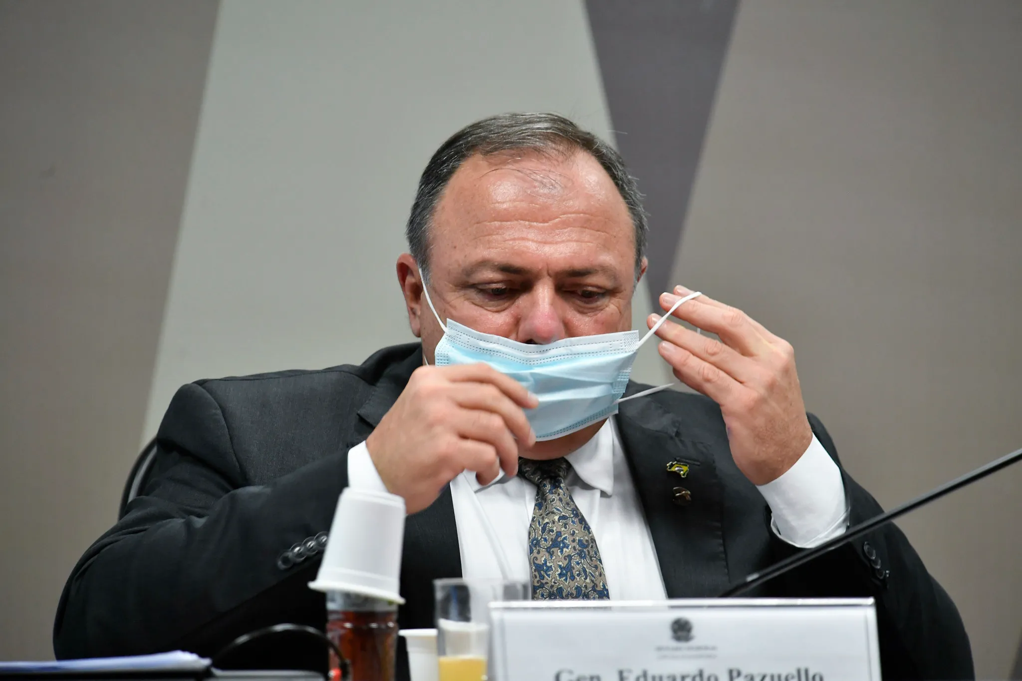 O ex-ministro foi indagado sobre a ida a um shopping de Manaus sem máscara