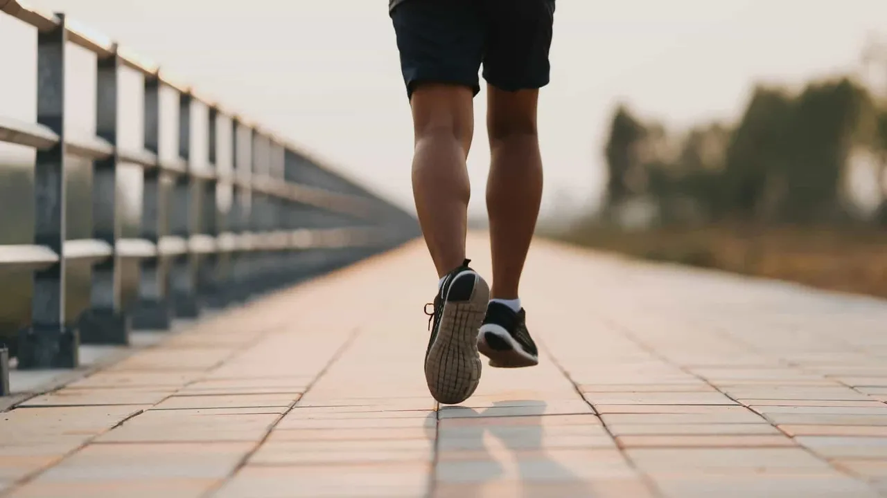 Caminhada tem benefícios para o corpo e para a saúde mental, dizem especialistas